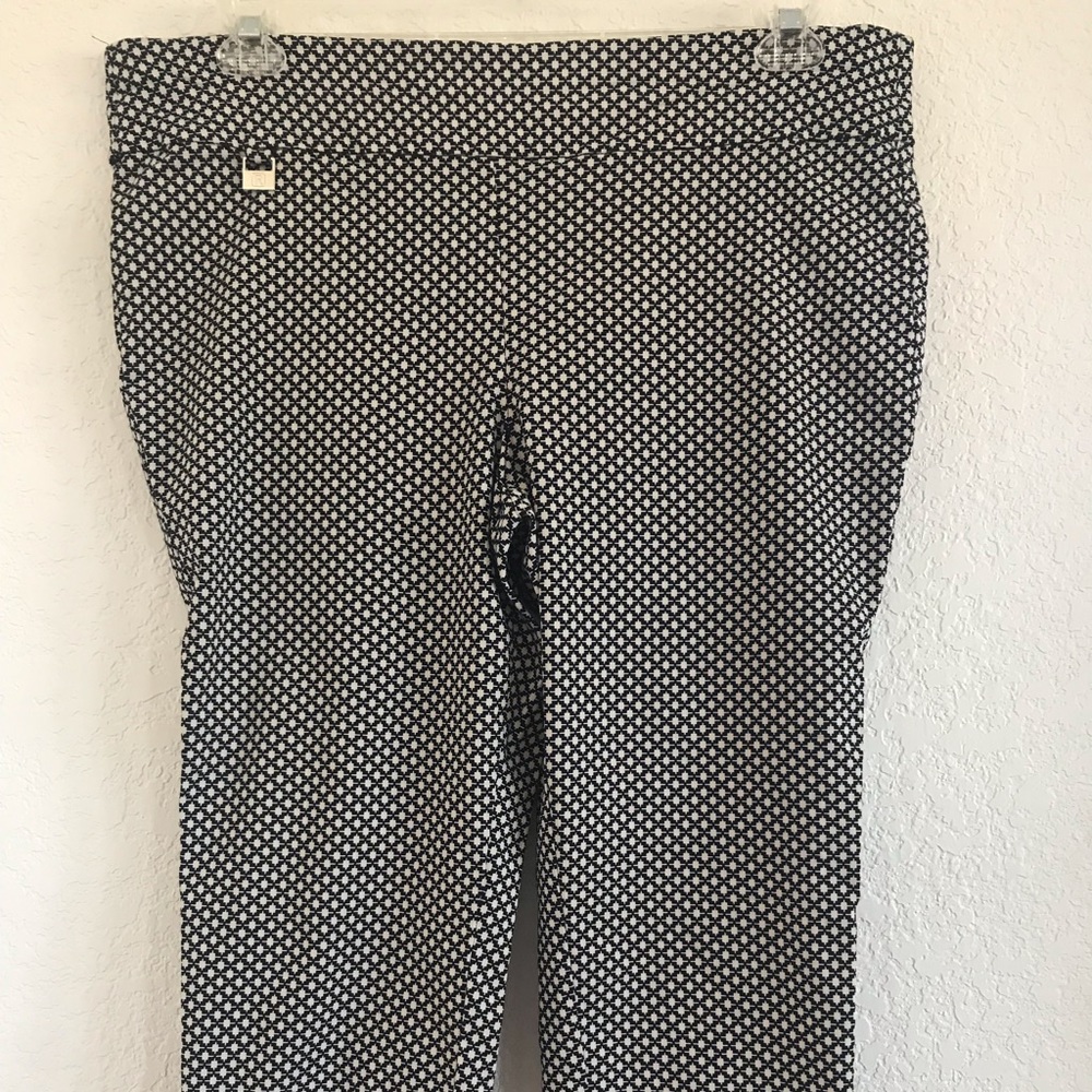 Women’s plus cropped pants